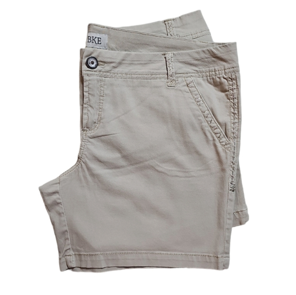 💥BKE Shorts. Women's Plus Size: Waist 22+x6.5 Inseam.